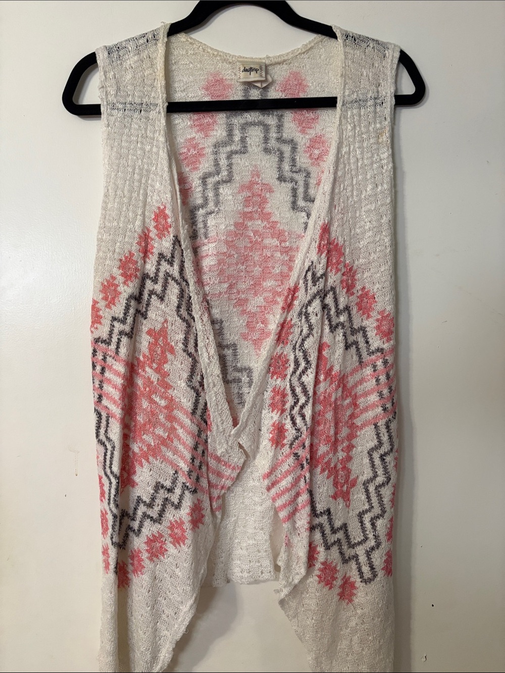Vintage Daytrip Ivory Sleeveless Open-Front Cardigan with Coral and Gray Aztec